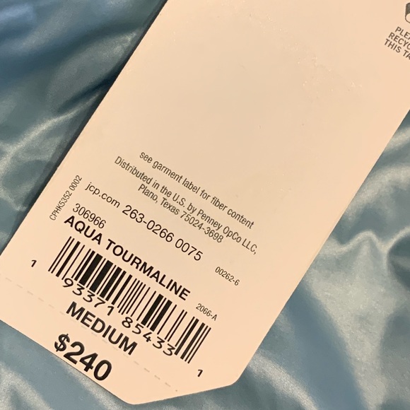 Stylus Woman’s Hooded Puffer Down Parka - Picture 14 of 14